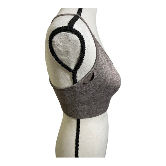 Agent 84 womens sport bra. Crossstrap back. No size tag fits Small/medium - Picture 3 of 9